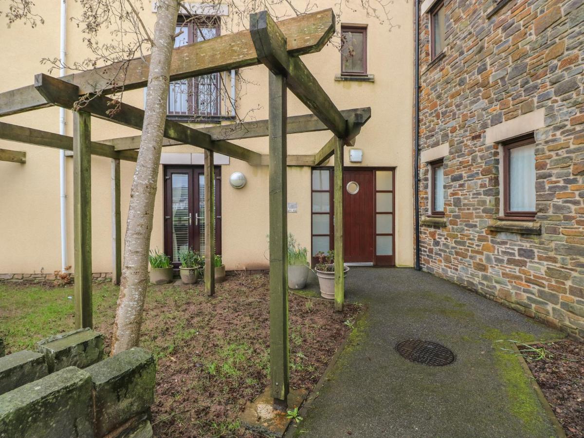 2 Chandlers Yard 巴里港 外观 照片